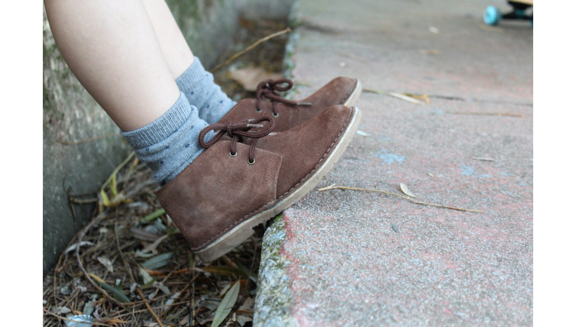 ¿Sabes cómo cuidar y limpiar los zapatos de serraje?